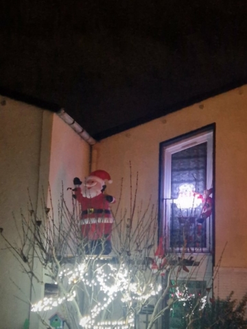 dc279373-57c8-462d-bbdb-f676ce98437a